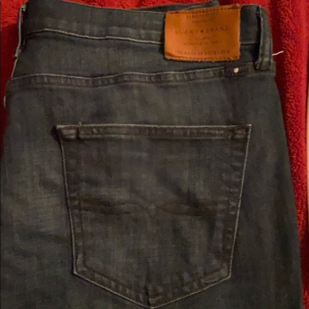 Lucky Brand 410 jeans 38x32